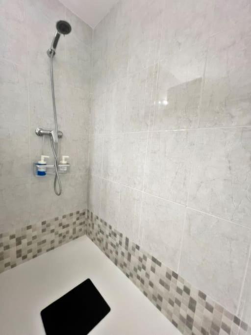 Magnifico Apartamento En El Centro De Фуэнхирола Экстерьер фото