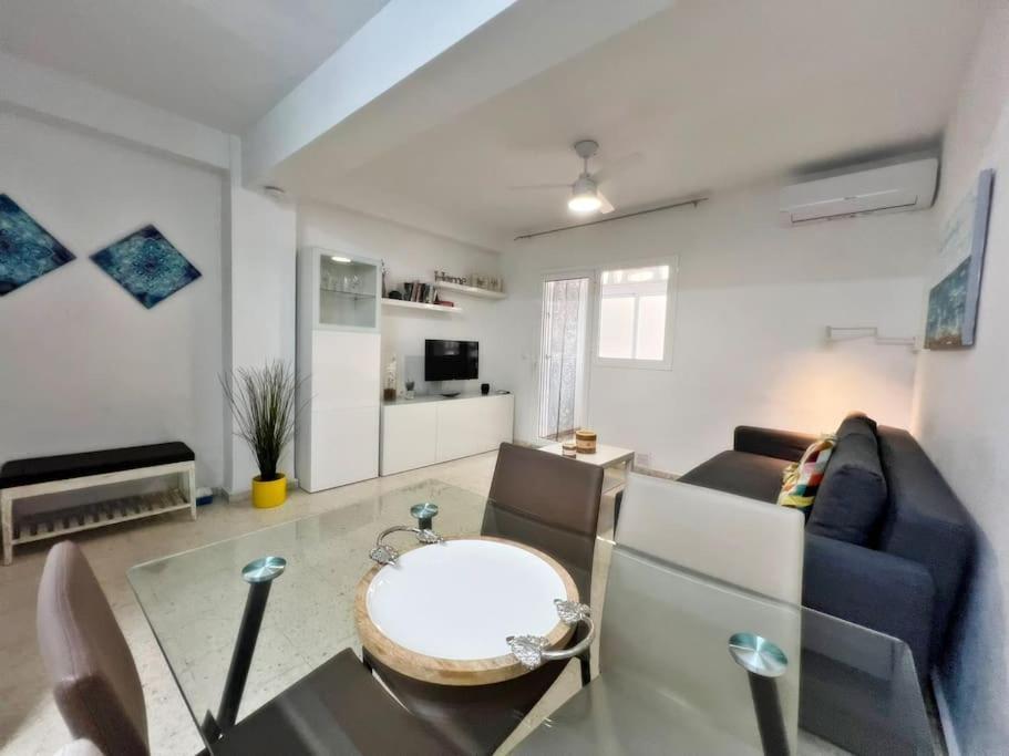 Magnifico Apartamento En El Centro De Фуэнхирола Экстерьер фото